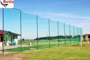 Siatki Dębno - Zabezpieczające ogrodzenie z siatki na boisko szkolne dla terenów Dębna